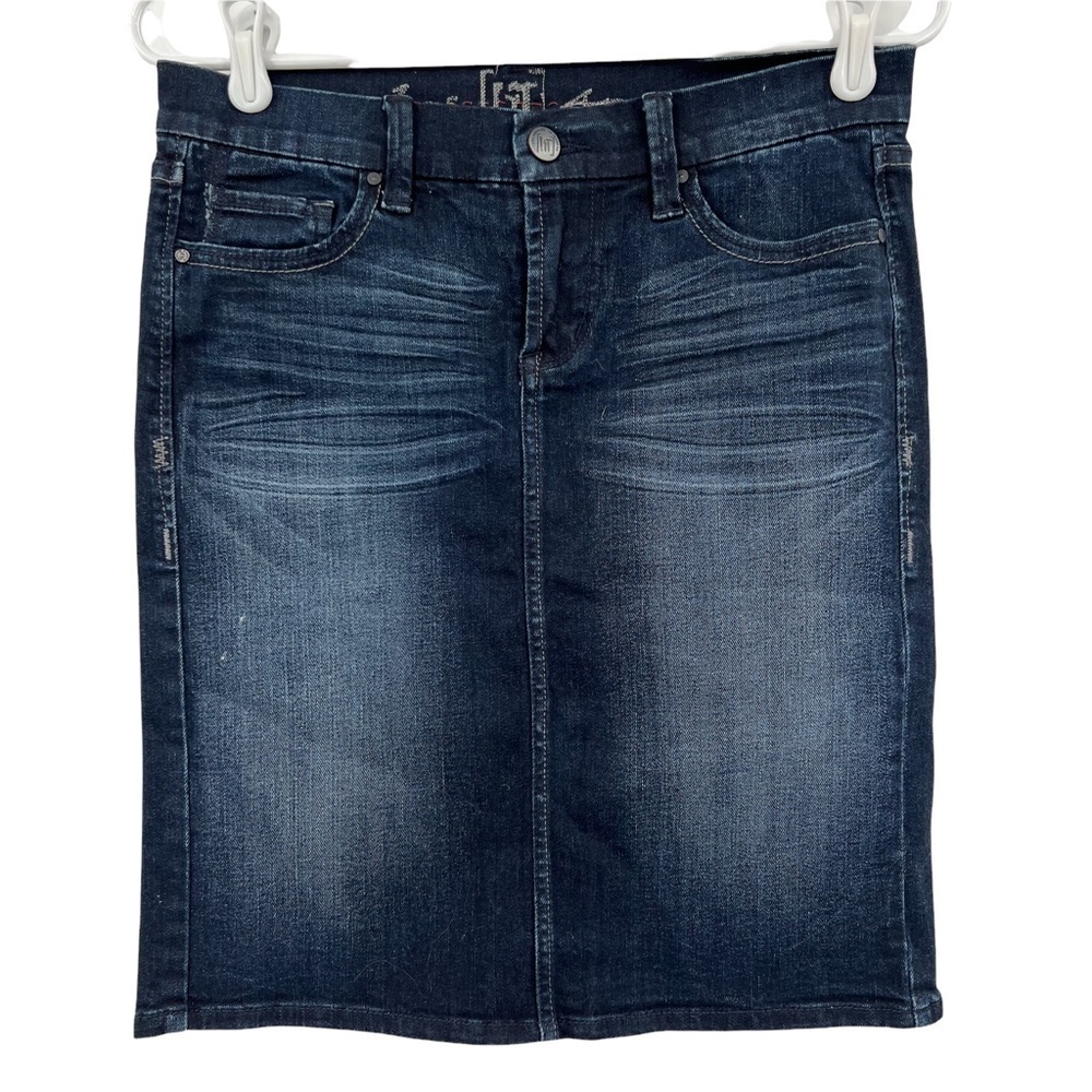 Lit Knee Length Jean Skirt Size 26 (2) Women's